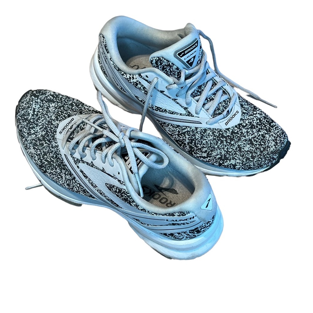 Brooks Launch 4 Sz 8.5/ EU 40 GUC black/ gray